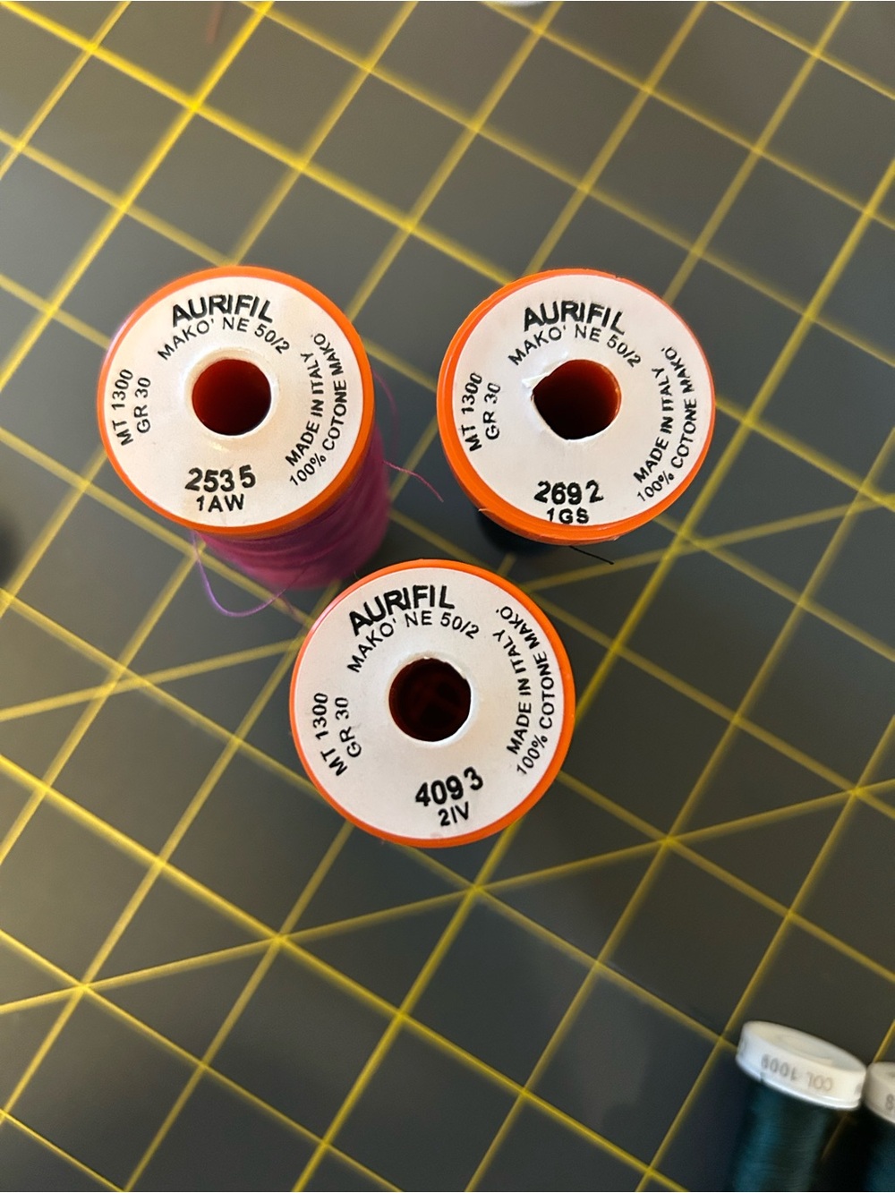 Assorted thread - Picture 5 of 6